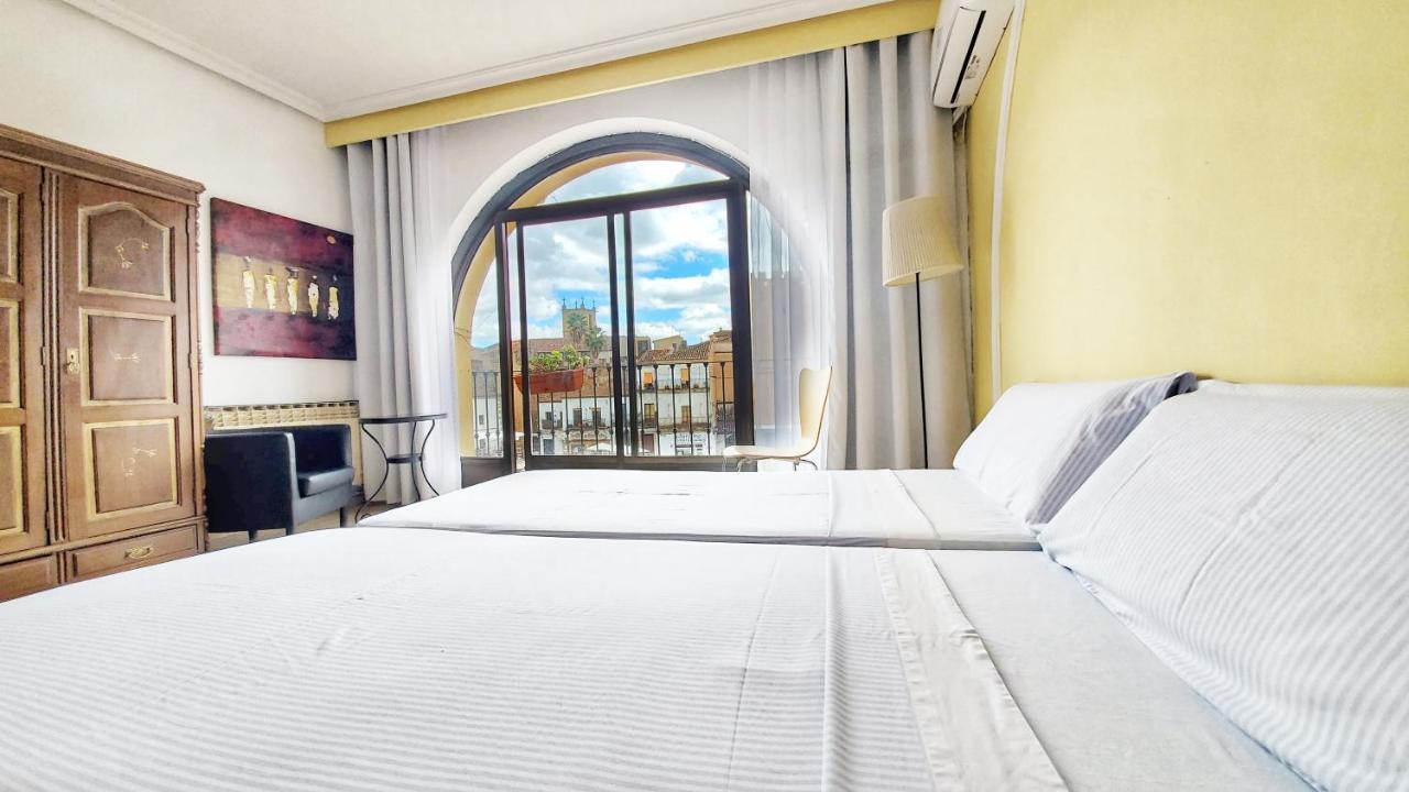 Hostal Martes Caceres Plaza Mayor - Tercer Piso Sin Ascensor Экстерьер фото
